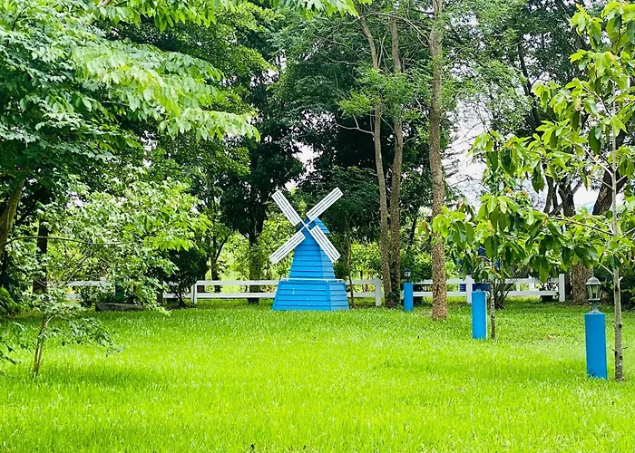 ฟาร์มสเตย์ บ้านกลางสวนผึ้ง