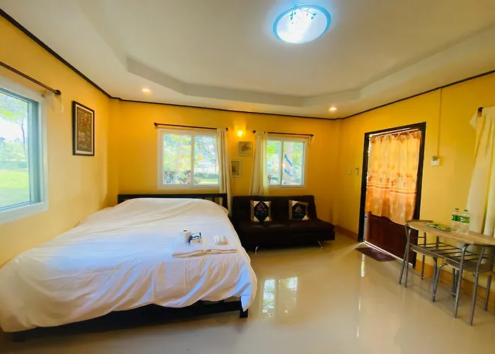 บ้านกลางสวนผึ้ง * Pong Yo