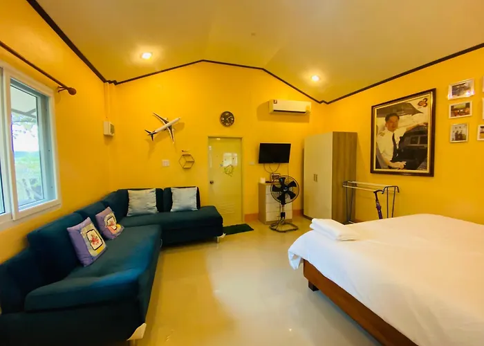 บ้านกลางสวนผึ้ง ฟาร์มสเตย์ *
