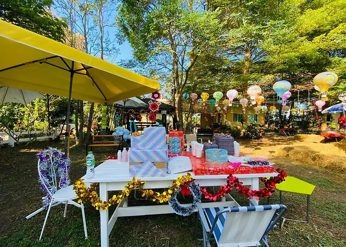 บ้านกลางสวนผึ้ง